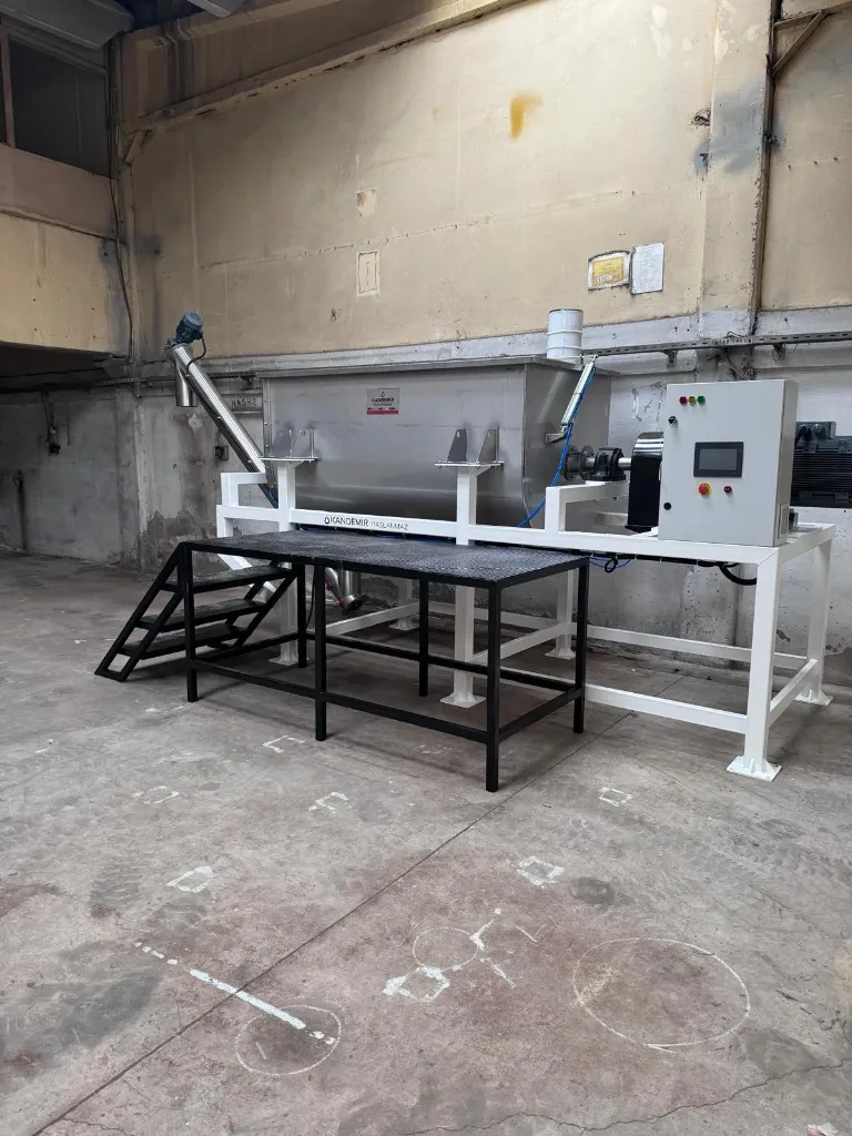 خلاط مساحيق أفقي شريطي 2500 لتر KP-YTK-2500