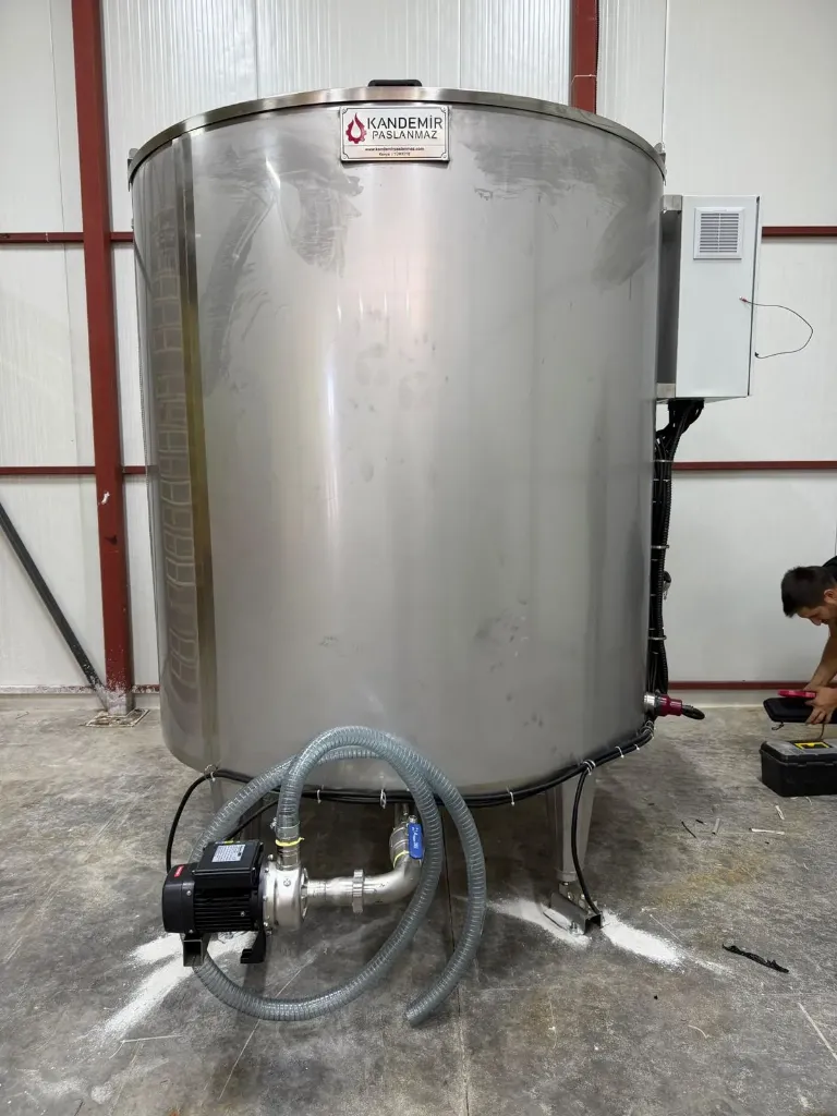 3000 Litre Isıtmalı Karıştırıcı Tank